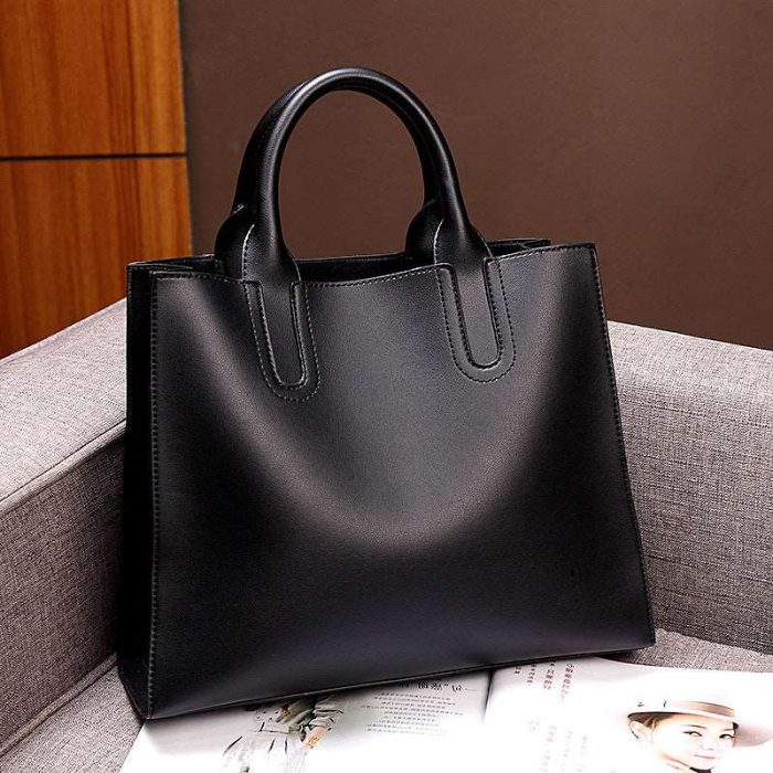 womens-large-capacity-one-shoulder-messenger-handbag-693933.jpg
