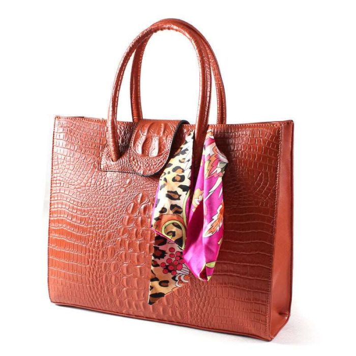 womens-large-crocodile-tote-512149.jpg