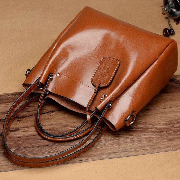 womens-luxury-cowhide-leather-bucket-bag-942985.jpg